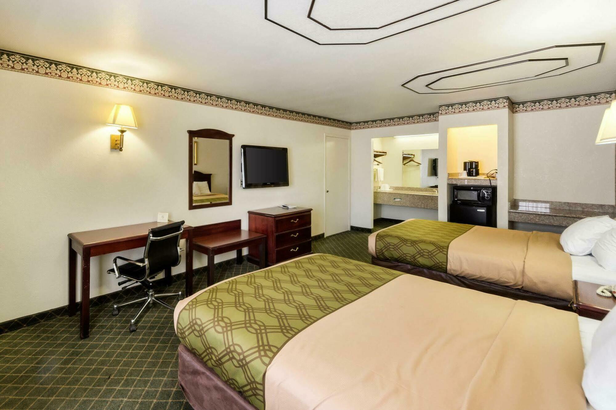Three Rivers Executive Inn & Suites By Oyo מראה חיצוני תמונה